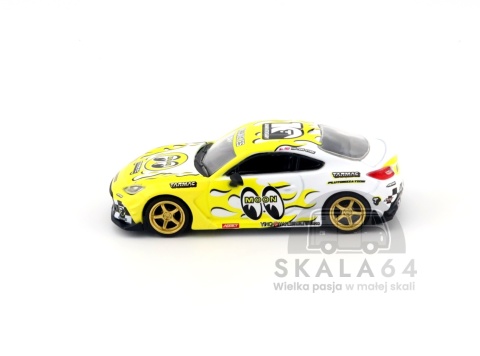 TARMAC WORKS Toyota GR86 MOONEYES White Yellow 1:64