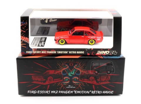 Model samochodu Ford Escort MK2 Pandem Emotion Retro Havoc Red w skali 1:64 - pudełko