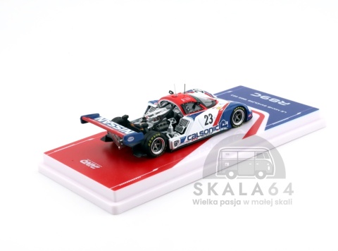 Model samochodu Nissan R89C 24h Le Mans 1989 #23 Nissan Motorsport Calsonic w skali 1:64 - tył