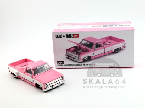 MINI GT Kaido House 243 Chevrolet Silverado Dually Vintege Spec V2 Pink White KHMG243 1:64