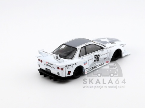 Model samochodu LBWK Nissan Skyline GT-R R32 Kaido Works TAS 2025 Liberty Walk w skali 1:64 - tył