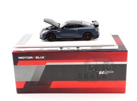 Model samochodu Nissan GT-R NISMO R35 Special Edition 2022 - NISMO Stealth Gray w skali 1:64 - pudełko