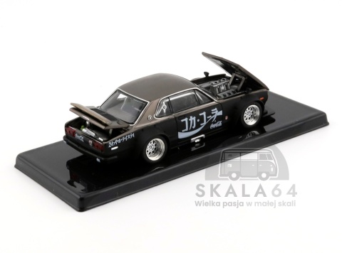 Model samochodu Nissan Skyline GT-R V8 Drift Hakosuka Coca-Cola Zero JP Black Chrome w skali 1:64 - elementy