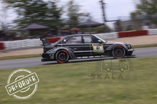 PREORDER SPARK Mercedes-Benz 190E EVO R HWA #61 Nürburgring 2026 A. Adelson L. D. Arnold J. G. R. Van Der Zande 1:64