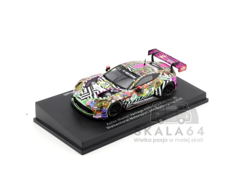 Model samochodu Aston Martin Vantage AMR GT3 EVO #30 24H Nurburgring 2025 w skali 1:64 - przód