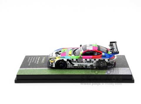 Model samochodu Mercedes-AMG GT3 Bathurst 12h 2025 M. Engel M. Grenier M. Martin #888 w skali 1:64 - bok