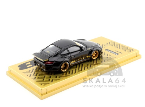 Model samochodu Porsche 911 RWB 997 Black w skali 1:64 - tył