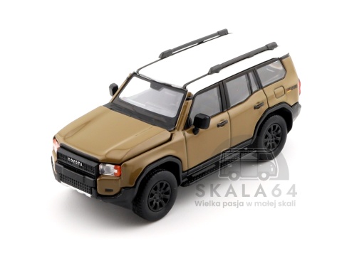 Model samochodu Toyota Land Cruiser 250 Sand w skali 1:64 - przód