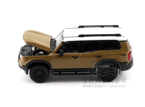 Model samochodu Toyota Land Cruiser 250 Sand w skali 1:64 - maska