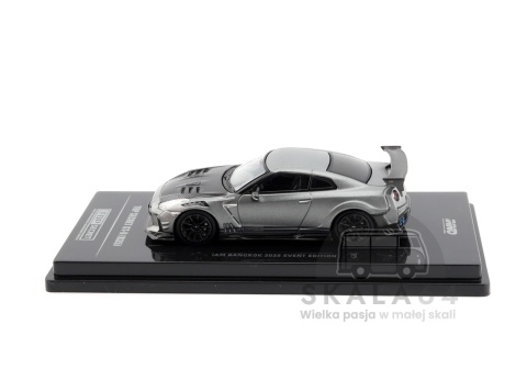 Model samochodu Nissan GT-R R35 Top Secret Grey IAM BANGKOK 2025 Event Edition w skali 1:64 - bok