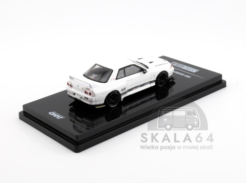 Model samochodu Nissan Skyline Top Secret VR32 GT-R White w skali 1:64 - tył