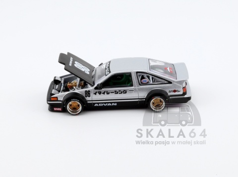 Model samochodu Toyota AE86 Sprinter Trueno Kaido Street V w skali 1:64  - maska