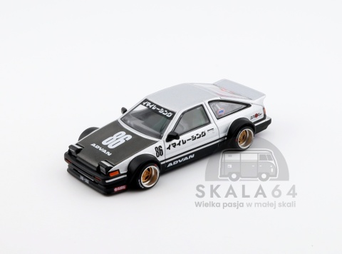 Model samochodu Toyota AE86 Sprinter Trueno Kaido Street V w skali 1:64  - przód