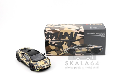 Model samochodu Lamborghini Huracan Sterrato All-Terrain SABBIA w skali 1:64 - kartonik