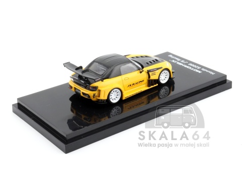 Model samochodu Honda S2000 J's Racing New Indy Yellow RHD w skali 1:64 M65146 - tył