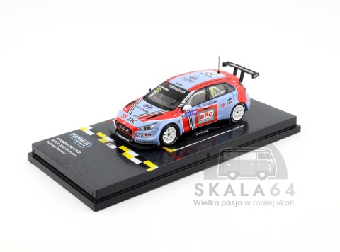 Model samochodu Hyundai i30 N TCR WTCR 2018 Champion Gabriele Tarquini w skali 1:64 - przód