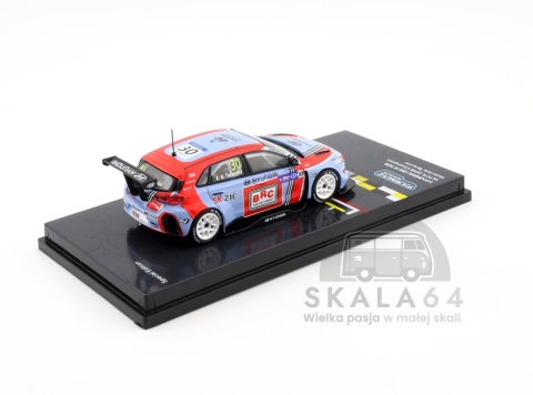 Model samochodu Hyundai i30 N TCR WTCR 2018 Champion Gabriele Tarquini w skali 1:64 - tył