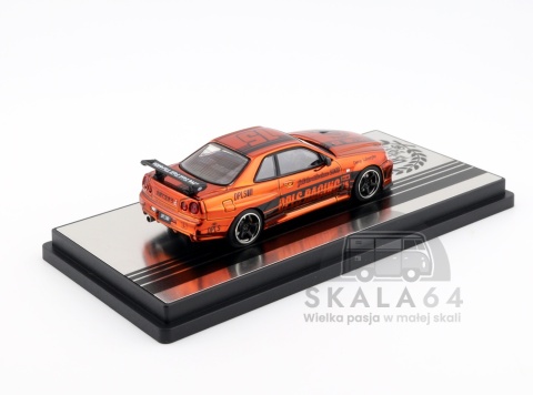 Model samochodu Nissan Skyline GT-R R34 Chrome Orange DPLS 10th Anniversary Special Edition w skali 1:64 - tył