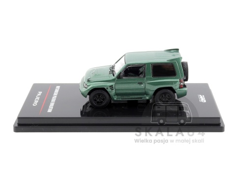 Model samochodu Mitsubishi Pajero Evolution Satin Green w skali 1:64 - bok