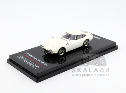 Model samochodu Toyota 2000GT MF10 Pegasus White w skali 1:64 - przód