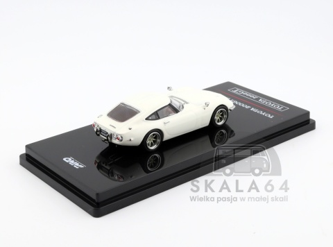 Model samochodu Toyota 2000GT MF10 Pegasus White w skali 1:64 - tył