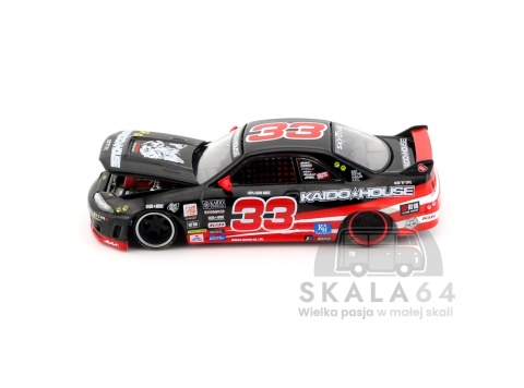 Model samochodu Nissan Skyline GT-R R33 Black Kaido Cat Black Red w skali 1:64 - maska