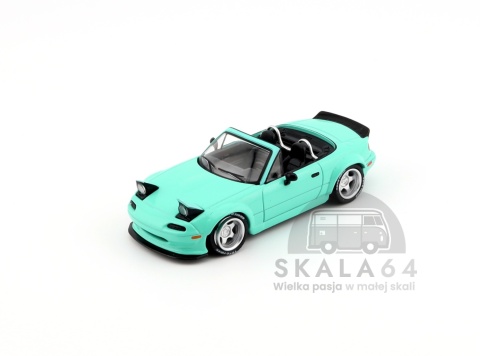 Model samochodu Mazda MX-5 NA Pandem Body Kit Mint Green LHD w skali 1:64 - przód