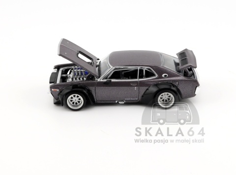 Model samochodu Nissan Laurel C130 Metallic Grey w skali 1:64 - elementy