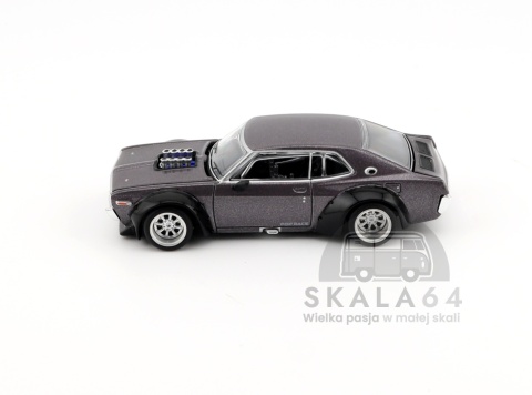Model samochodu Nissan Laurel C130 Metallic Grey w skali 1:64 - bok