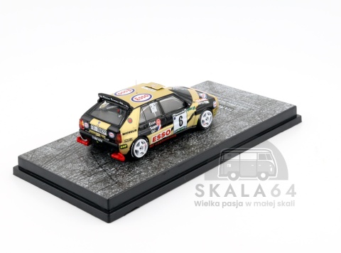 Model samochodu Lancia Delta HF Integrale #6 ECR Piancavallo Rally 1993 Winner P. Longhi M. Imerito w skali 1:64 - tył