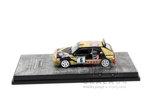 Model samochodu Lancia Delta HF Integrale #6 ECR Piancavallo Rally 1993 Winner P. Longhi M. Imerito w skali 1:64 - bok